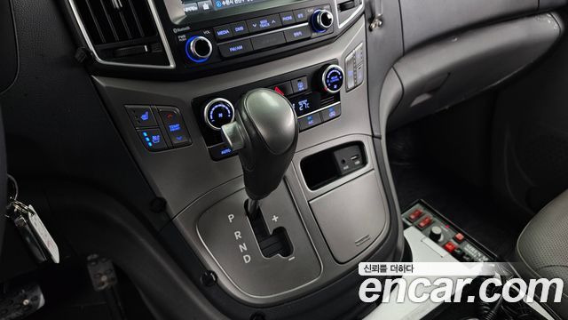 Hyundai Grand Starex 11-Seater Wagon Modern Special 2017 — фото 9