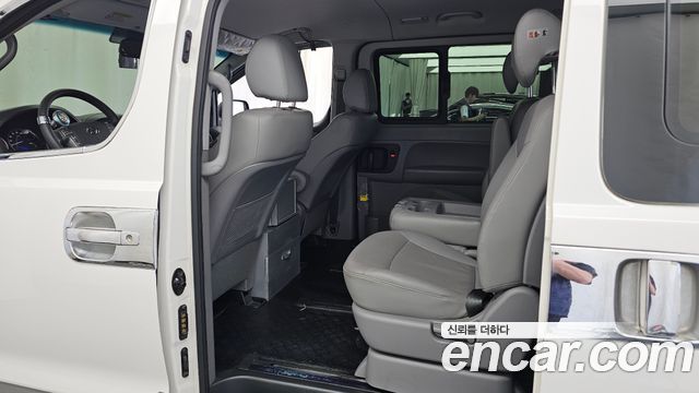 Hyundai Grand Starex 11-Seater Wagon Modern Special 2017 — фото 16
