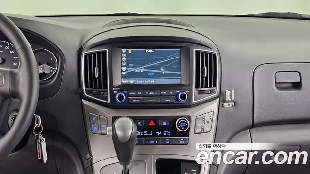 Hyundai Grand Starex 11-Seater Wagon Modern Special 2017 — фото 17