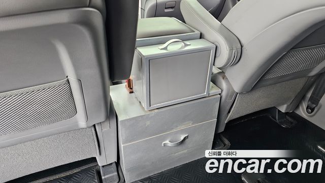Hyundai Grand Starex 11-Seater Wagon Modern Special 2017 — фото 37
