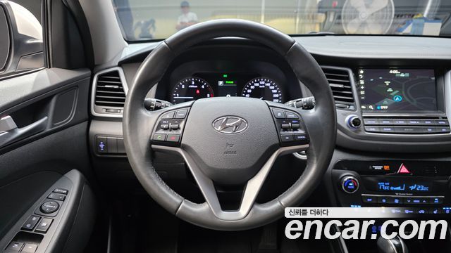Hyundai Tucson Diesel 1.7 2WD Premium 2017 — фото 13