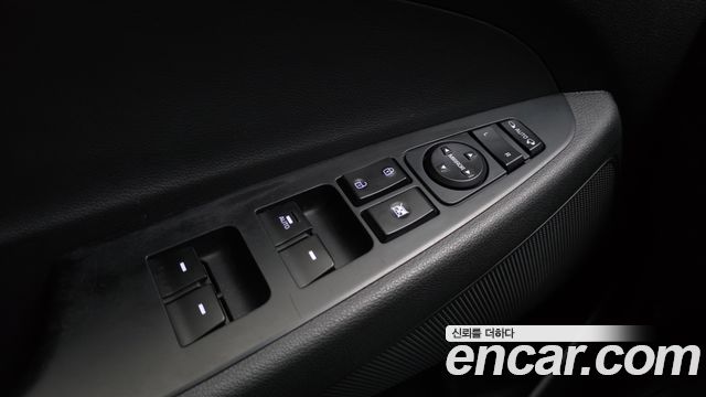 Hyundai Tucson Diesel 1.7 2WD Premium 2017 — фото 18