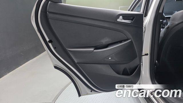 Hyundai Tucson Diesel 1.7 2WD Premium 2017 — фото 25