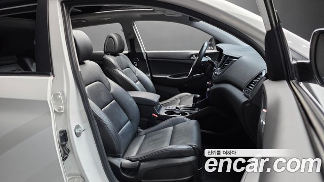 Hyundai Tucson Diesel 1.7 2WD Premium 2017 — фото 26