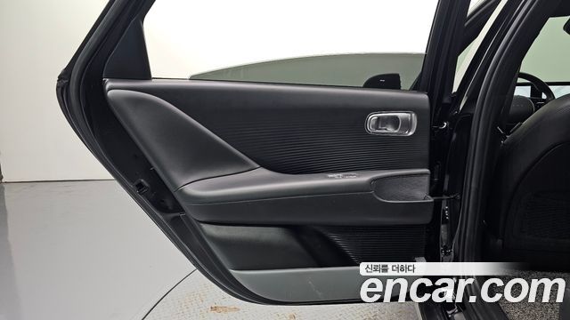 Hyundai Ioniq 6 Long Range Prestige 2023 — фото 25