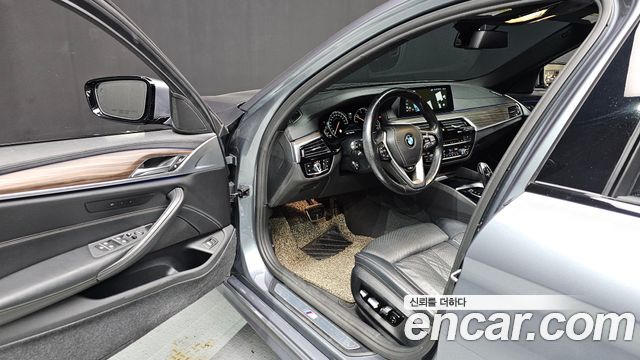 BMW 5 Series (G30) 520d M Sport Package Plus 2017 — фото 10