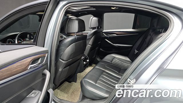 BMW 5 Series (G30) 520d M Sport Package Plus 2017 — фото 12