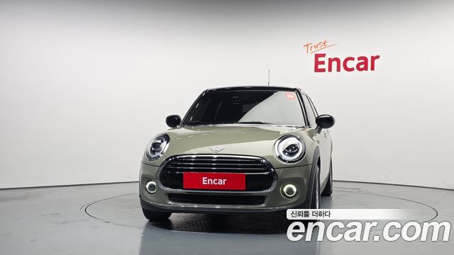 MINI Cooper 5Door Standard 3rd 2020 — фото 3