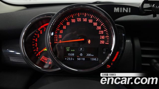 MINI Cooper 5Door Standard 3rd 2020 — фото 8