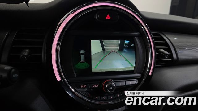 MINI Cooper 5Door Standard 3rd 2020 — фото 16