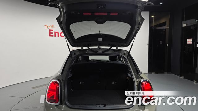 MINI Cooper 5Door Standard 3rd 2020 — фото 20