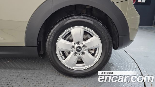 MINI Cooper 5Door Standard 3rd 2020 — фото 21