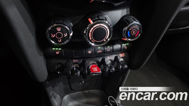 MINI Cooper 5Door Standard 3rd 2020 — фото 28