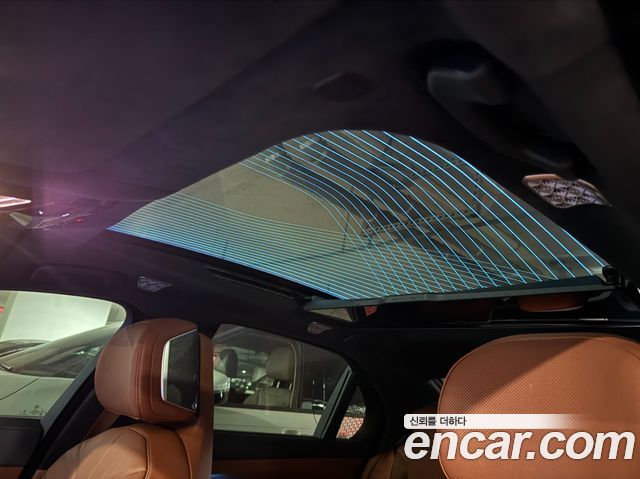 BMW 7 Series (G70) 750e xDrive M Sport 2024 — фото 23