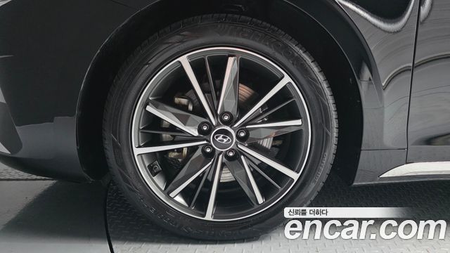 Hyundai Grandeur (IG) 2.5 Le Blanc 2023 — фото 5