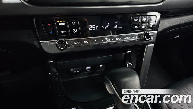 Kia Seltos Gasoline 1.6 Turbo 2WD Prestige 2023 — фото 17