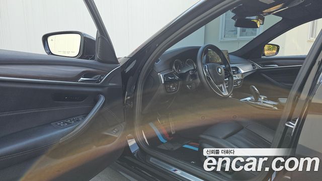 BMW 5 Series (G30) 520d xDrive M Sport Package Plus 2017 — фото 10