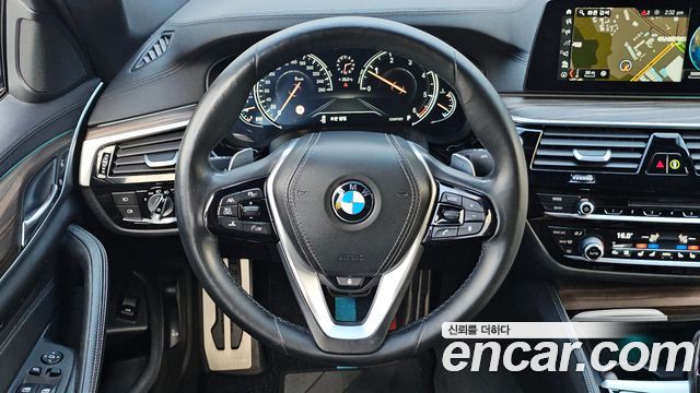BMW 5 Series (G30) 520d xDrive M Sport Package Plus 2017 — фото 13