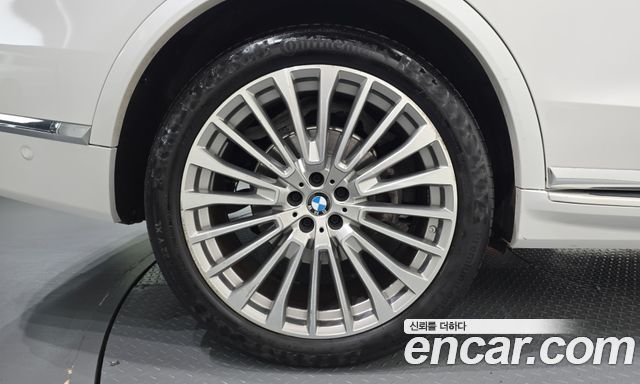 BMW X7 (G07) xDrive 40i Design Pure Excellence 7-Seater 2021 — фото 5