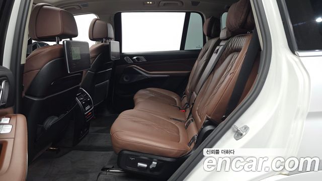 BMW X7 (G07) xDrive 40i Design Pure Excellence 7-Seater 2021 — фото 26