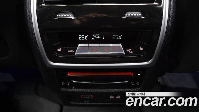 BMW X7 (G07) xDrive 40i Design Pure Excellence 7-Seater 2021 — фото 29