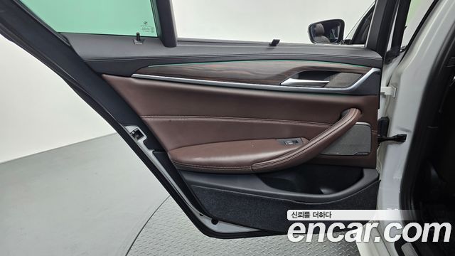 BMW 5 Series (G30) 530i M Sport Package Plus 2020 — фото 25