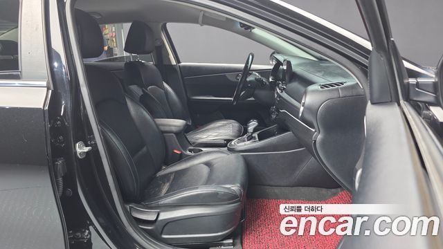 Kia K3 Prestige 2019 — фото 11
