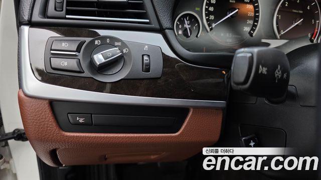 BMW 5 Series (F10) 520d 2013 — фото 27