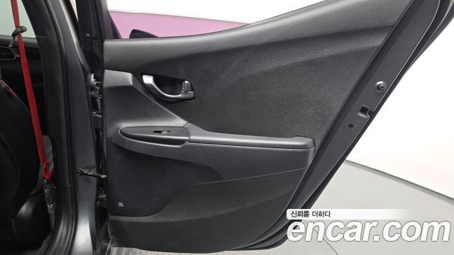 Hyundai Veloster (JS) 1.6 Turbo Sport Core 2018 — фото 25