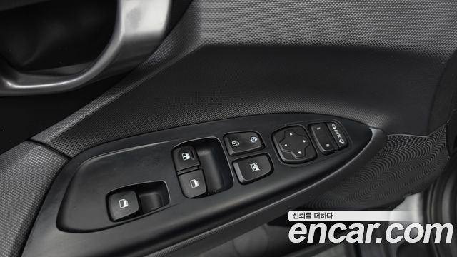 Hyundai Veloster (JS) 1.6 Turbo Sport Core 2018 — фото 29