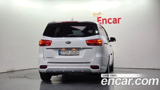 Kia Carnival Gasoline 9-Seater Noblesse Special 2020 — фото 4