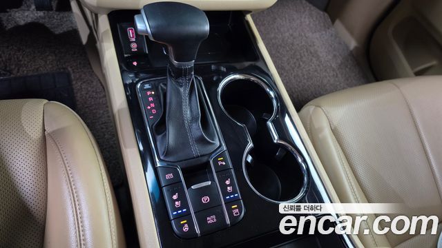 Kia Carnival Gasoline 9-Seater Noblesse Special 2020 — фото 9