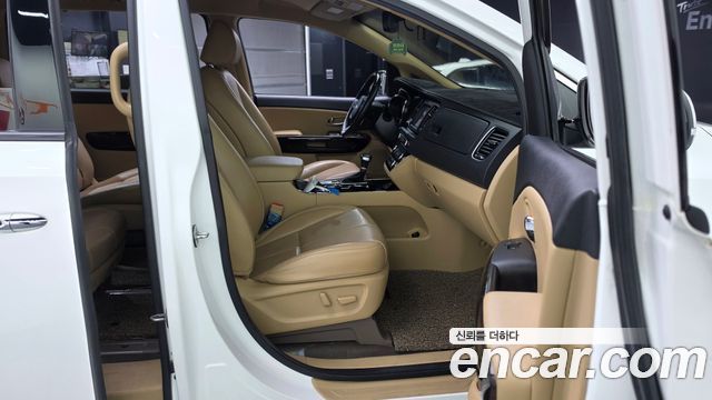 Kia Carnival Gasoline 9-Seater Noblesse Special 2020 — фото 11