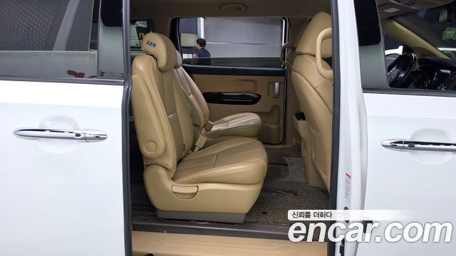 Kia Carnival Gasoline 9-Seater Noblesse Special 2020 — фото 12