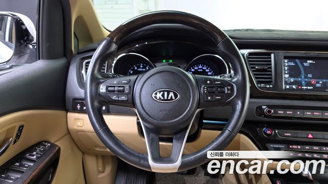 Kia Carnival Gasoline 9-Seater Noblesse Special 2020 — фото 13
