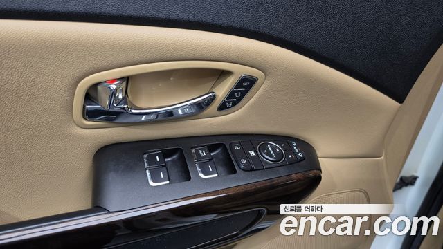 Kia Carnival Gasoline 9-Seater Noblesse Special 2020 — фото 17