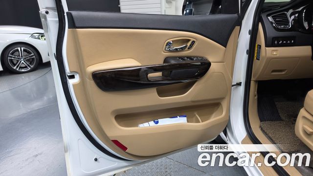 Kia Carnival Gasoline 9-Seater Noblesse Special 2020 — фото 24