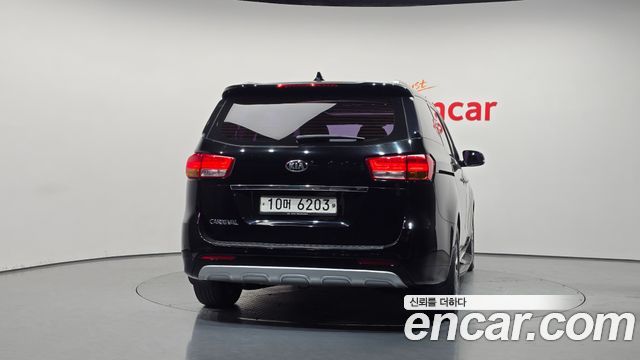 Kia Carnival 9-seater Prestige 2017 — фото 4