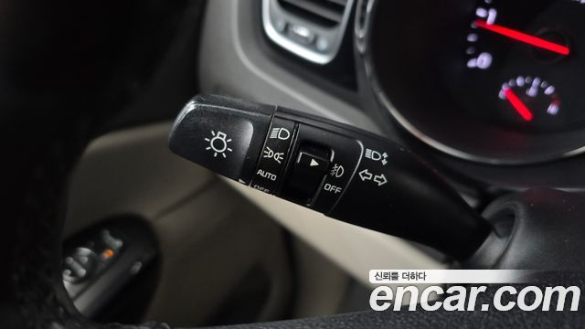 Kia Carnival 9-seater Prestige 2017 — фото 16