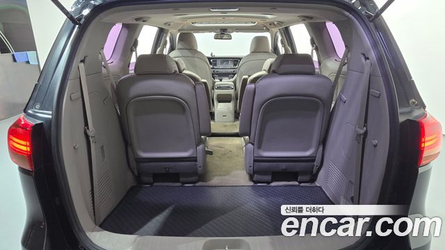 Kia Carnival 9-seater Prestige 2017 — фото 20