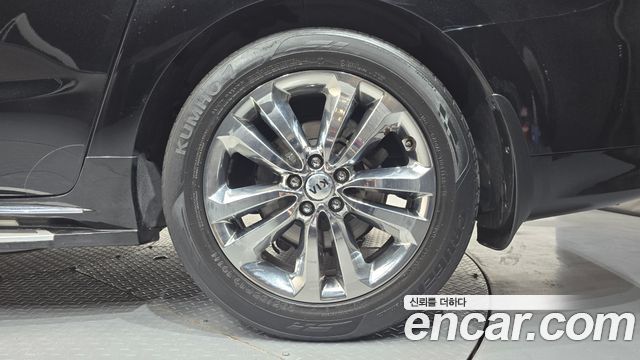 Kia Carnival 9-seater Prestige 2017 — фото 21