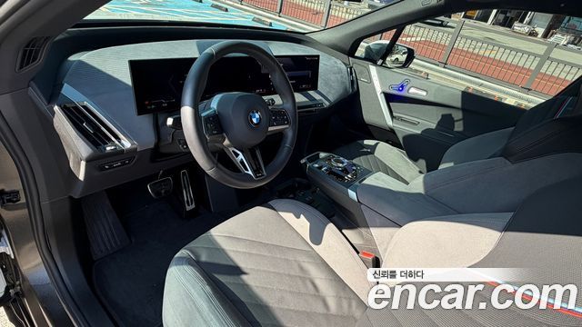 BMW iX xDrive45 M Sport 2026 — фото 15
