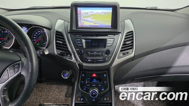 Hyundai Avante 1.6 GDi Modern Standard 2016 — фото 14