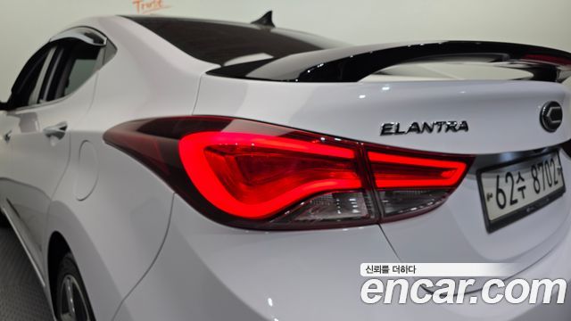 Hyundai Avante 1.6 GDi Modern Standard 2016 — фото 23