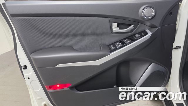 KG Mobility (SsangYong) Style Korando C 2.2 RX 2WD DLX 2018 — фото 24