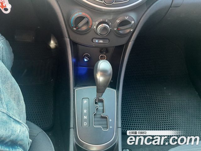 Hyundai Accent (New) 1.4 VVT Style 2017 — фото 9