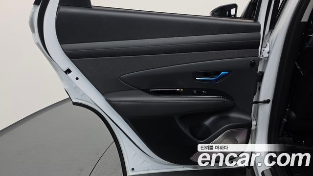 Hyundai Tucson (NX4) Gasoline 1.6 Turbo 4WD Inspiration 2025 — фото 25