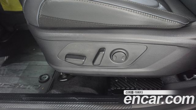 Hyundai Tucson (NX4) Gasoline 1.6 Turbo 4WD Inspiration 2025 — фото 31