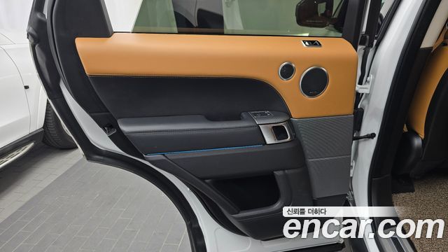 Land Rover Range Rover Sport (II) 3.0 SDV6 HSE Dynamic 2019 — фото 31