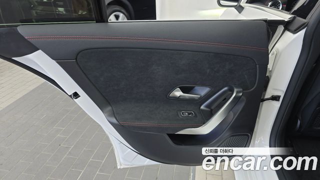 Mercedes-Benz CLA-Class (C118) CLA250 4MATIC 2024 — фото 25